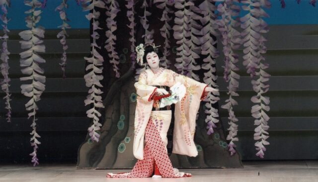 日本舞踊 藤娘 舞台写真3